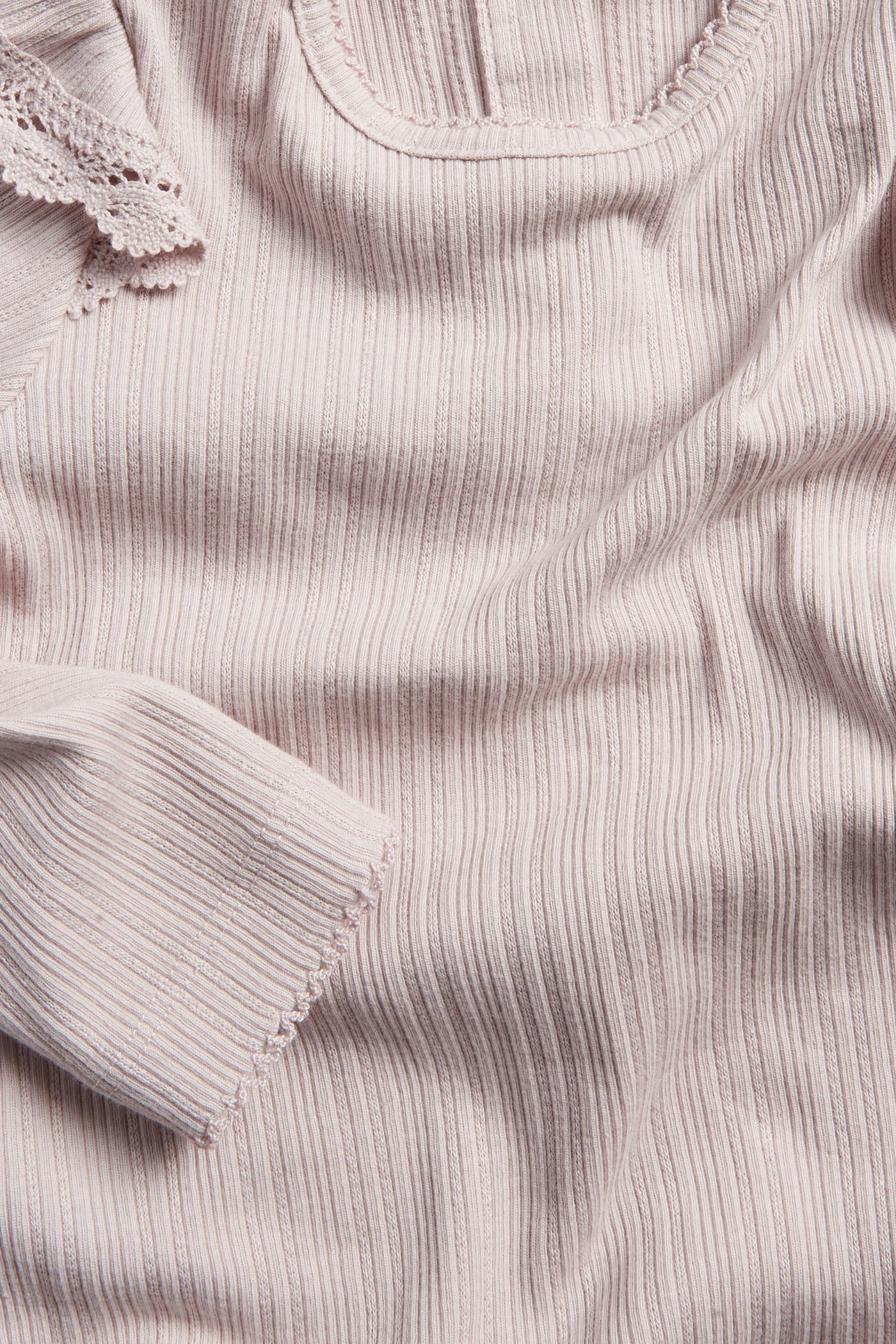 Baby lilac bodysuit with ruffles