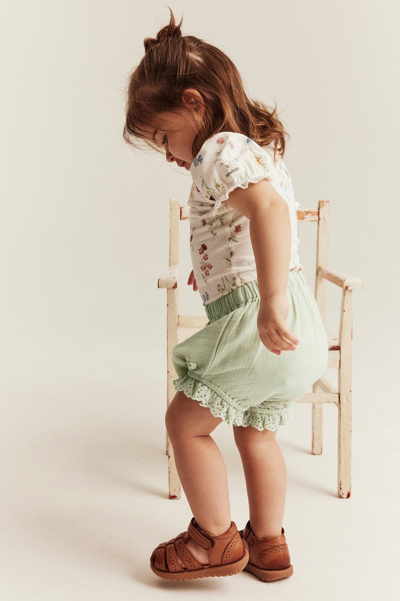 Baby green puff shorts with frill