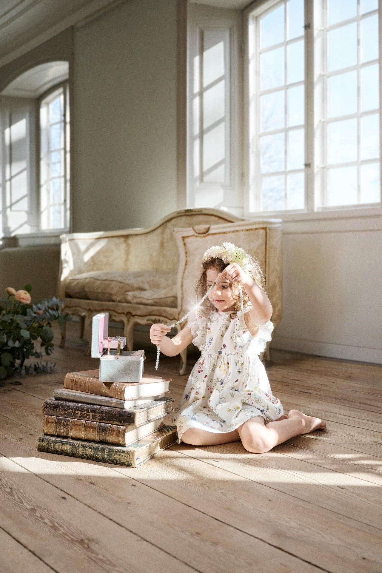 Baby white jersey dress with frill