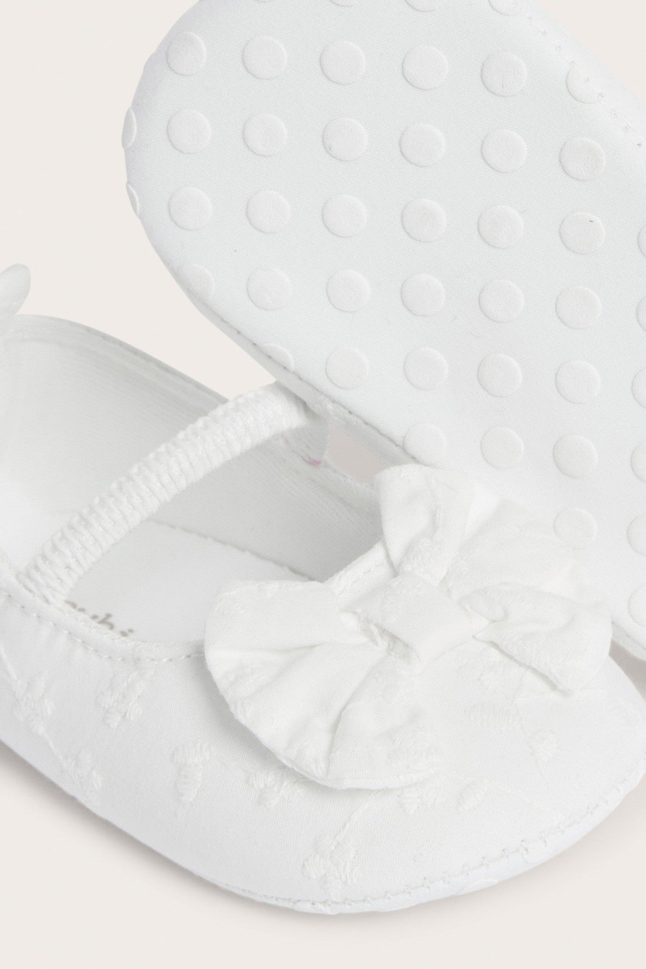 Baby white ballet shoes with bow