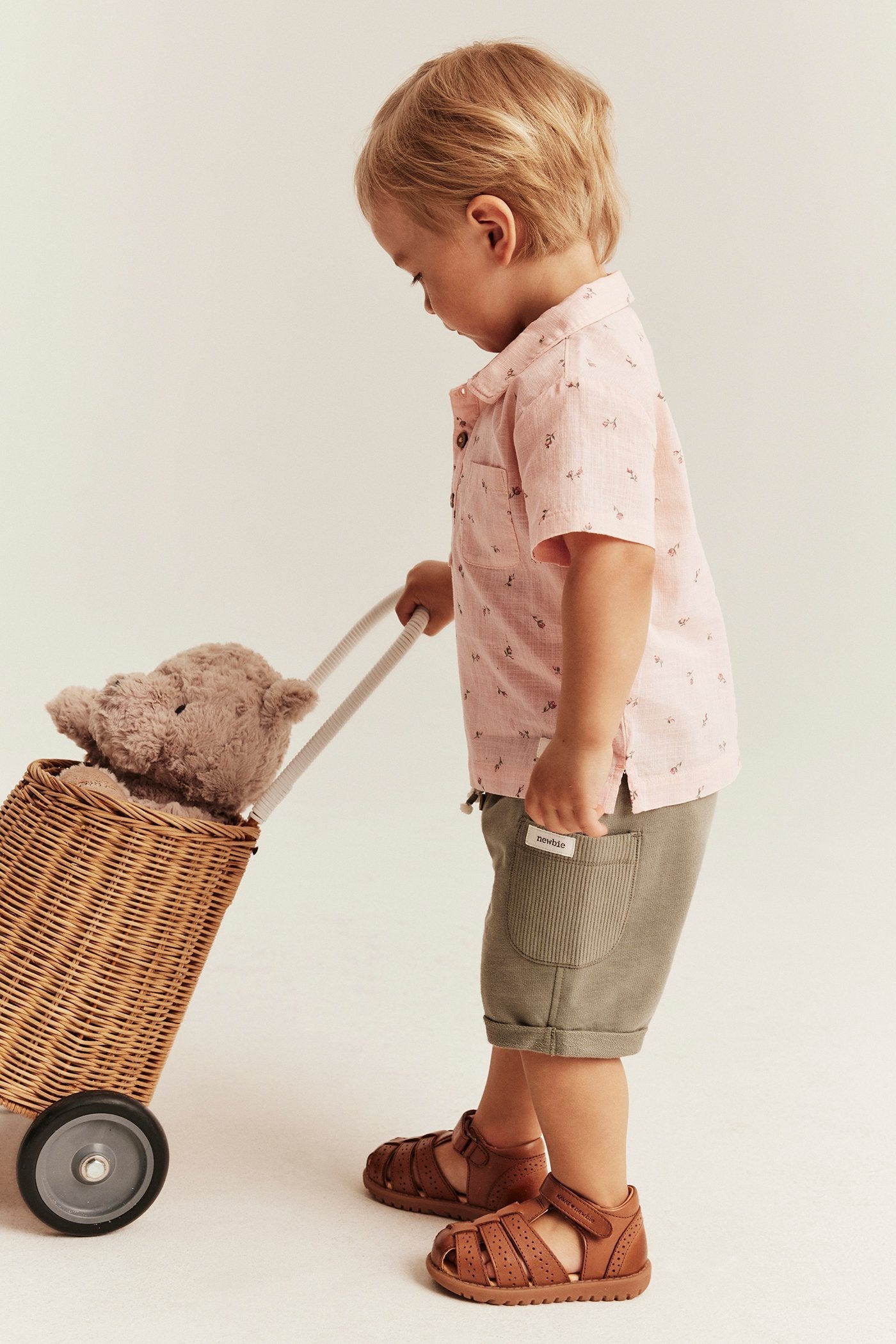 Baby pink floral short sleeve shirt