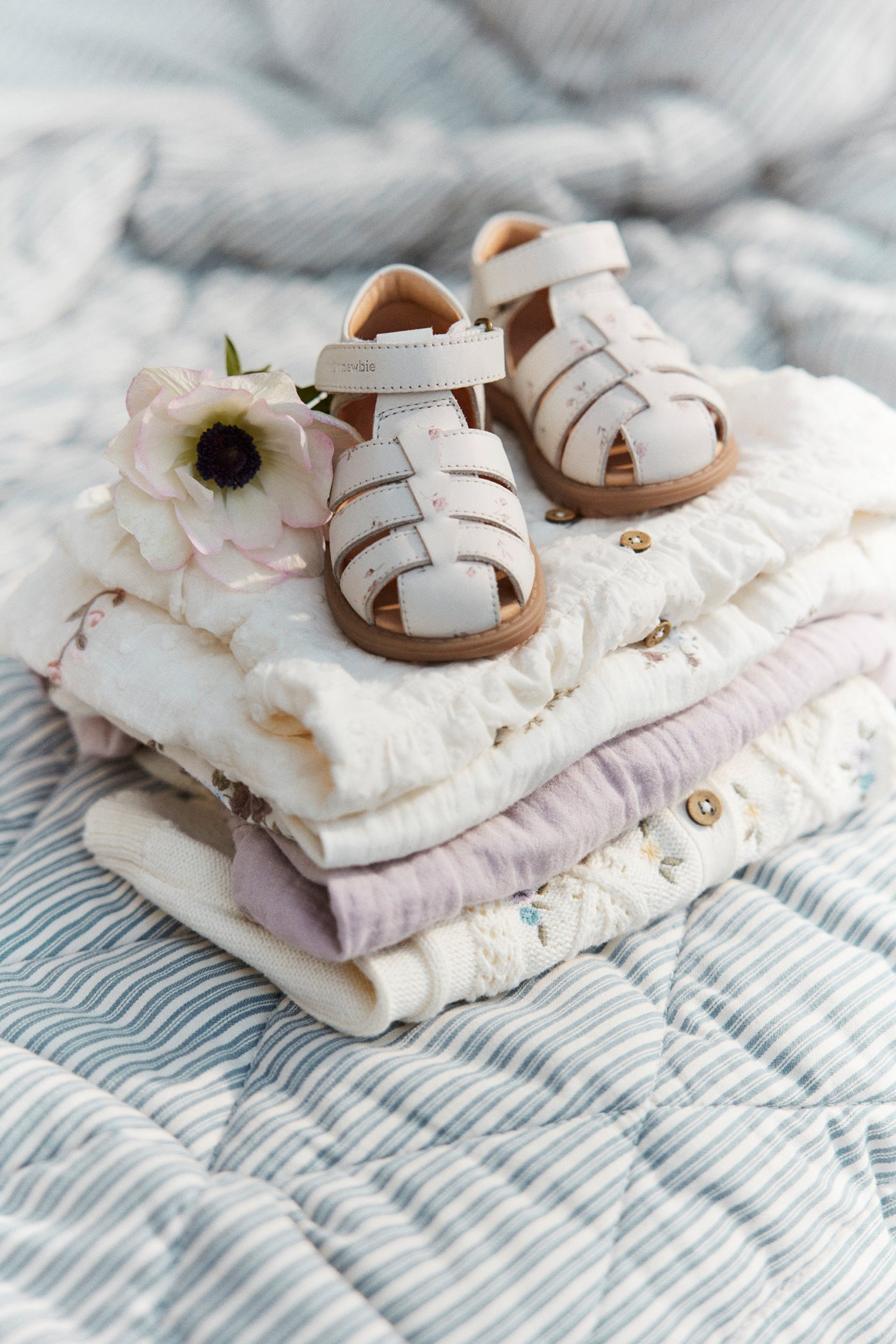 Kids white floral leather strap sandal Hällevik