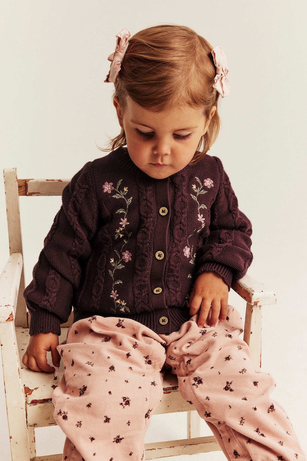 Baby knitted cardigan with embroidery