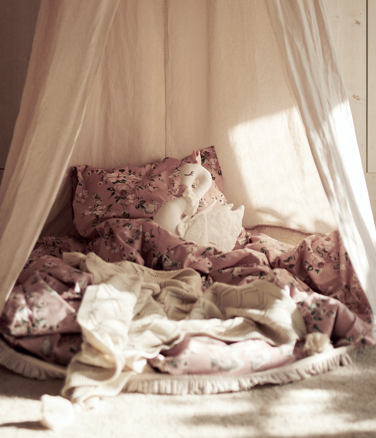 Kids pink forest print bedding set 140x200